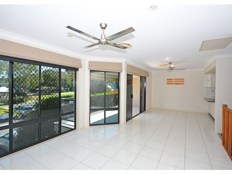 3/580 Esplanade, Urangan QLD 4655