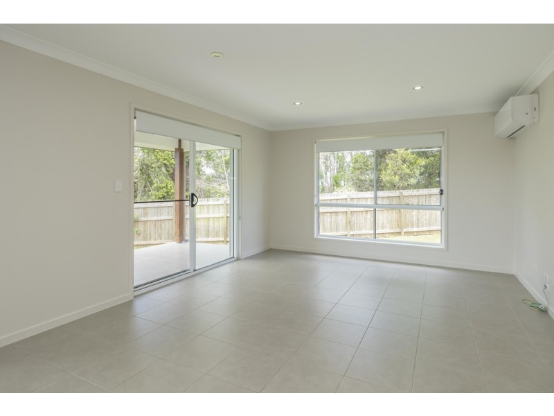 18 Steel Street, Nikenbah QLD 4655