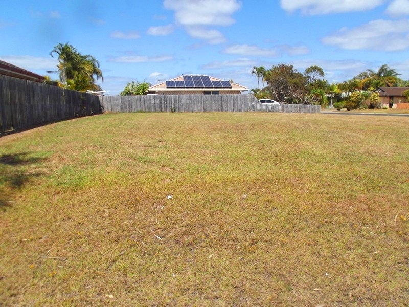 16 Hood Street, Urangan QLD 4655