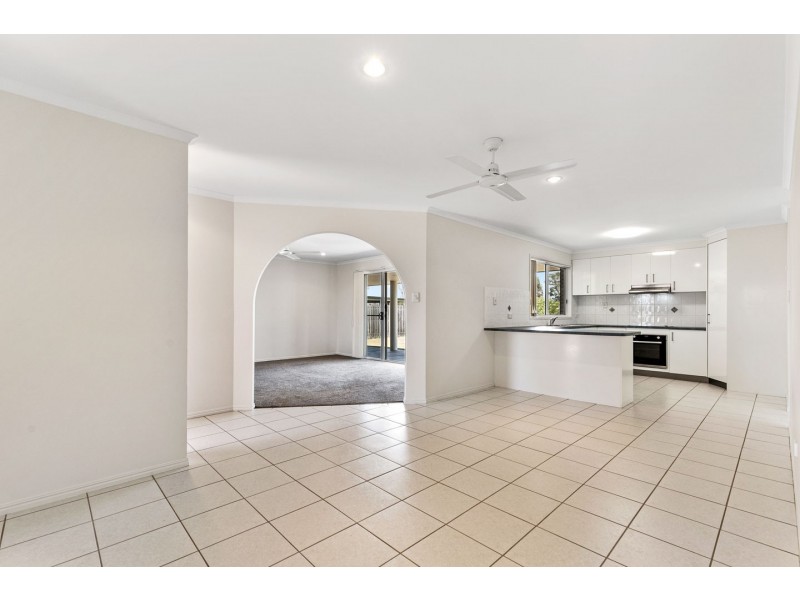 10 Wodalla Mews, Point Vernon QLD 4655