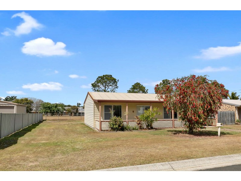 8 Porter Street, Point Vernon QLD 4655