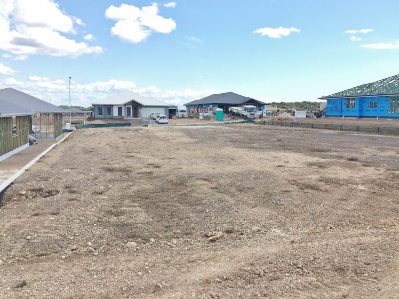 3 Blackpepper Ave, Nikenbah QLD 4655