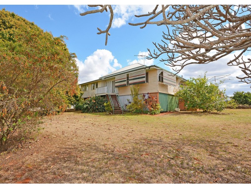 7 Macrossan Street, Childers QLD 4660