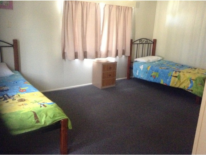 4/443 Esplanade, Torquay QLD 4655