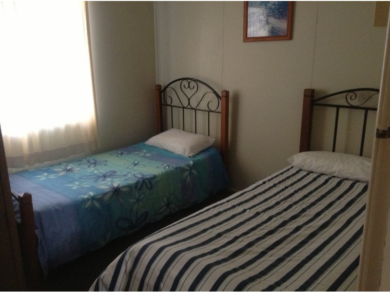 4/443 Esplanade, Torquay QLD 4655