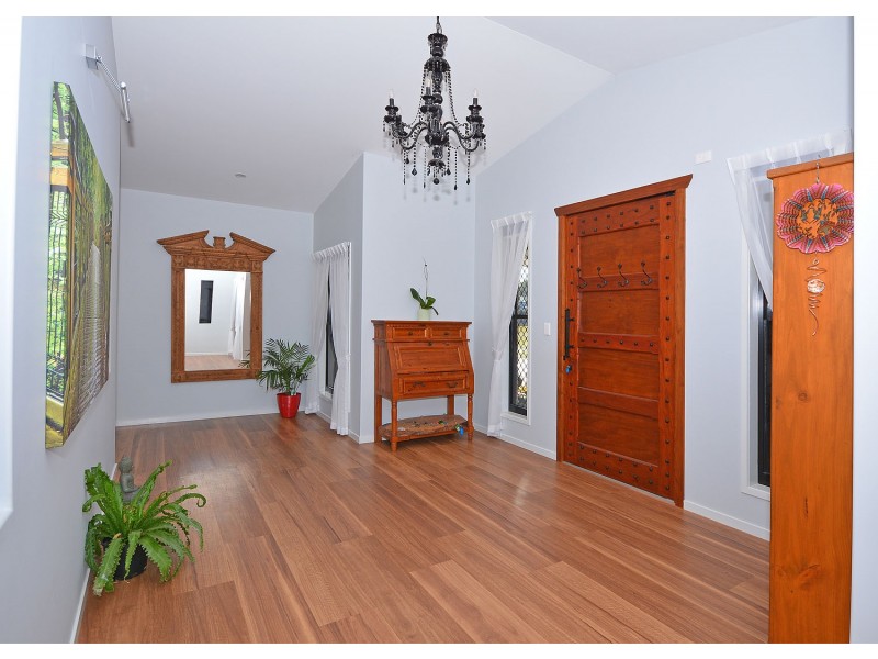 561 Dundowran Road, Dundowran QLD 4655