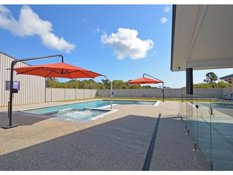 561 Dundowran Road, Dundowran QLD 4655