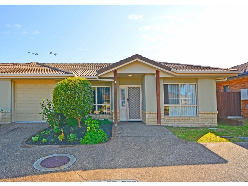 4/142-146 Elizabeth St, Urangan QLD 4655