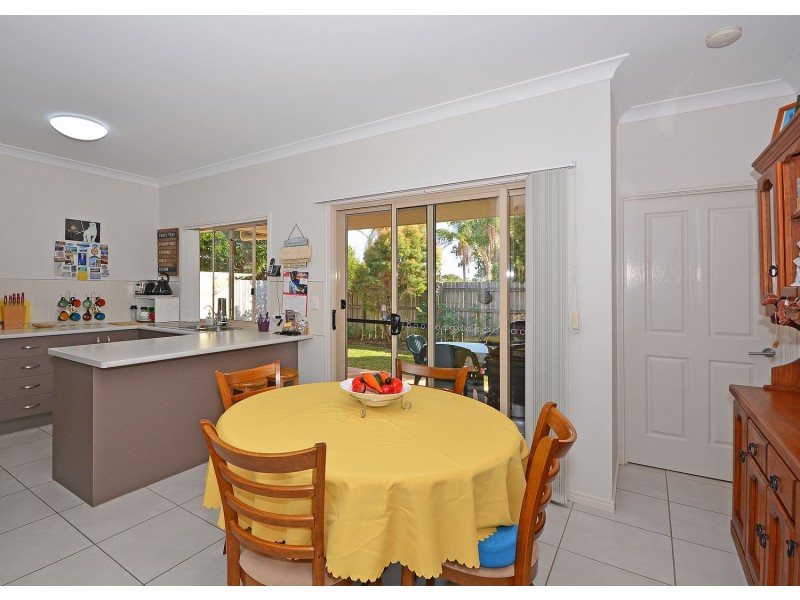 4/142-146 Elizabeth St, Urangan QLD 4655