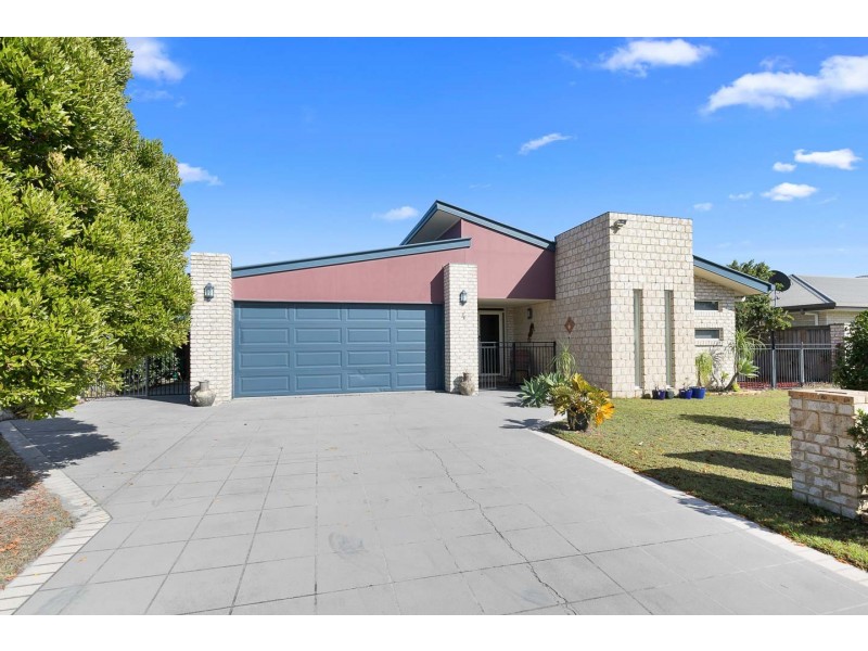 4 Louise Drive, Burrum Heads QLD 4659