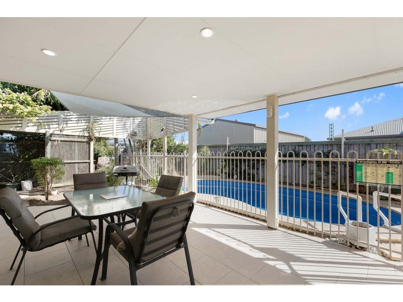 4 Louise Drive, Burrum Heads QLD 4659