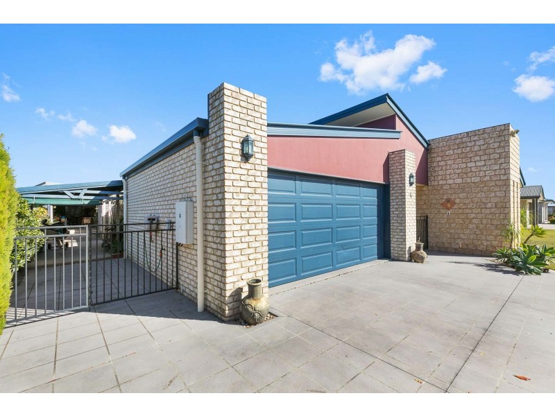 4 Louise Drive, Burrum Heads QLD 4659