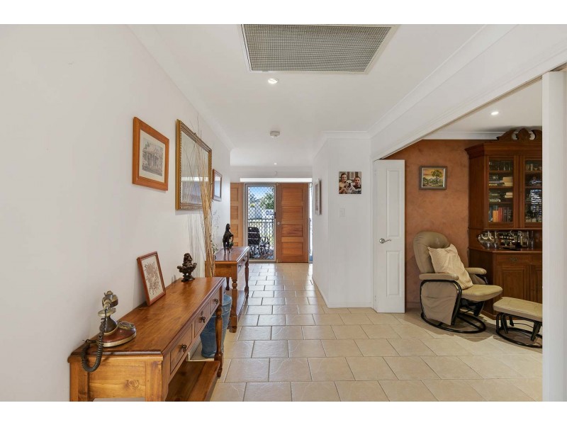 4 Louise Drive, Burrum Heads QLD 4659
