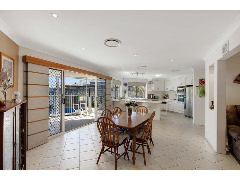 4 Louise Drive, Burrum Heads QLD 4659