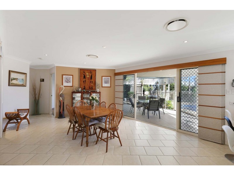 4 Louise Drive, Burrum Heads QLD 4659