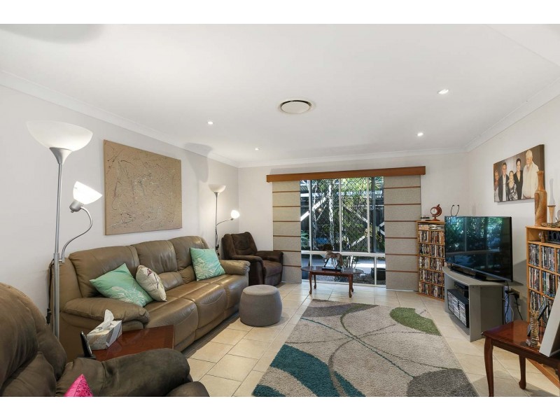 4 Louise Drive, Burrum Heads QLD 4659