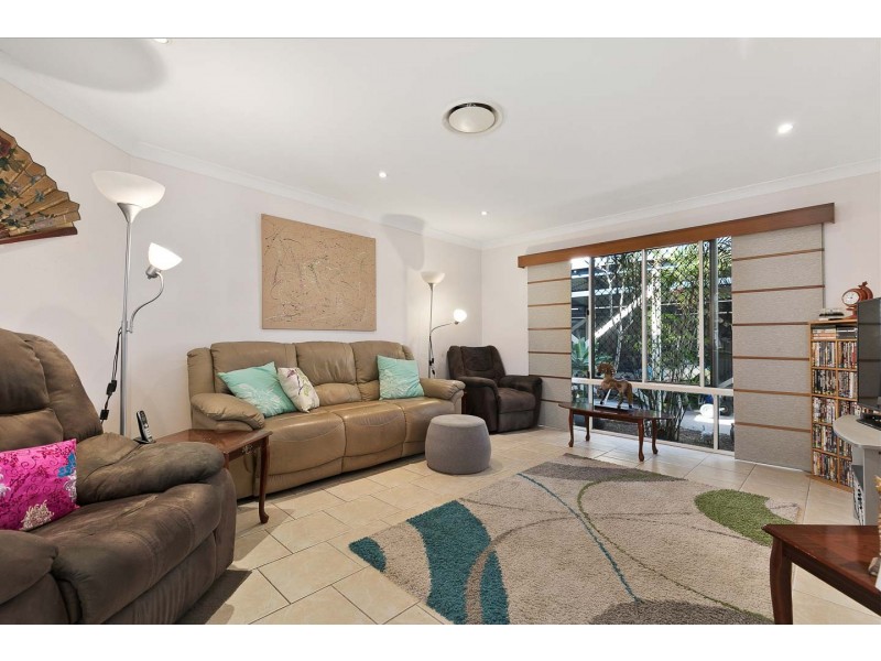 4 Louise Drive, Burrum Heads QLD 4659