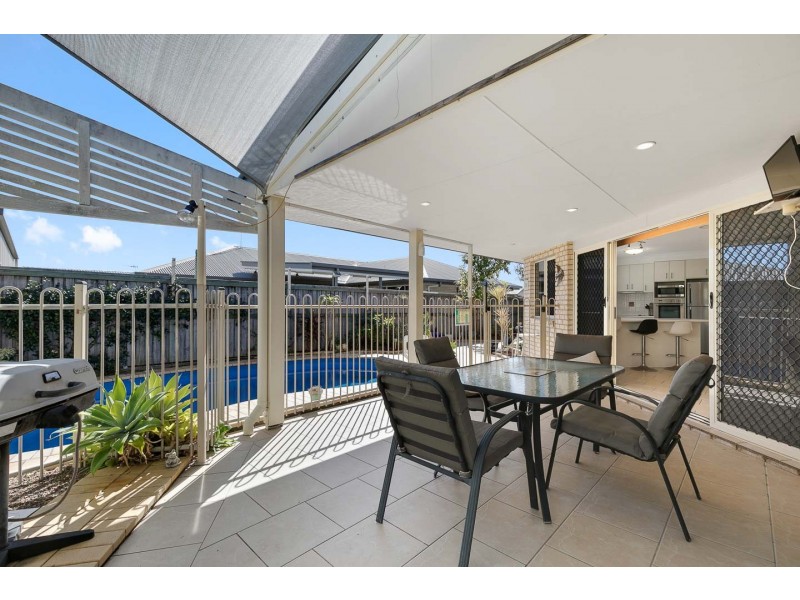 4 Louise Drive, Burrum Heads QLD 4659