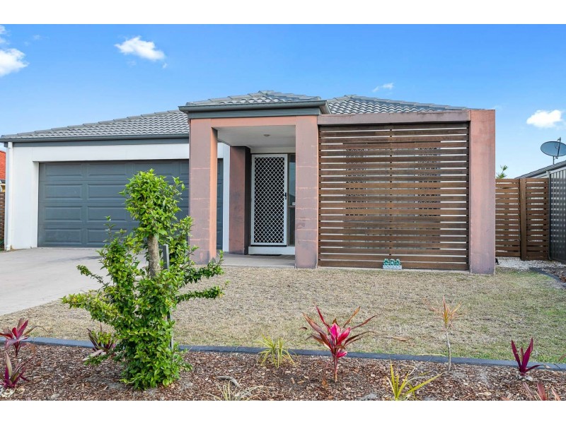 34 Endeavour Way, Eli Waters QLD 4655