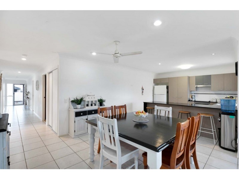 34 Endeavour Way, Eli Waters QLD 4655