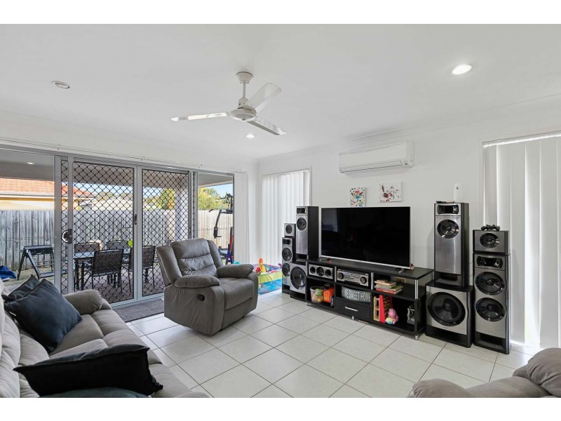 34 Endeavour Way, Eli Waters QLD 4655