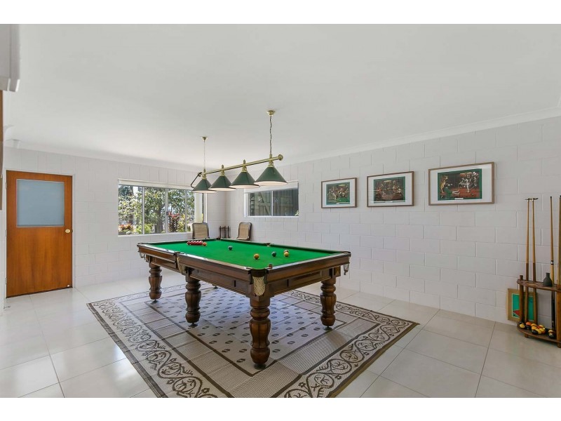 11 Esplanade, Point Vernon QLD 4655