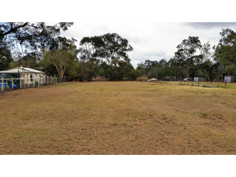 12 Hunter Street, Torbanlea QLD 4662