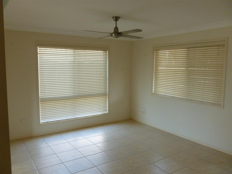 12 WAIGANI, Kawungan QLD 4655
