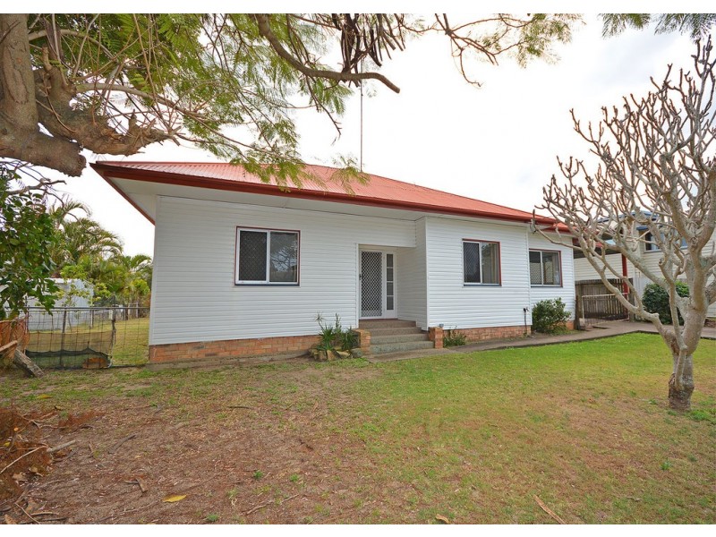 4 King Street, Urangan QLD 4655