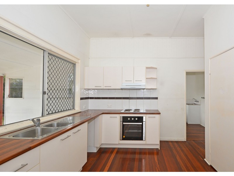 4 King Street, Urangan QLD 4655