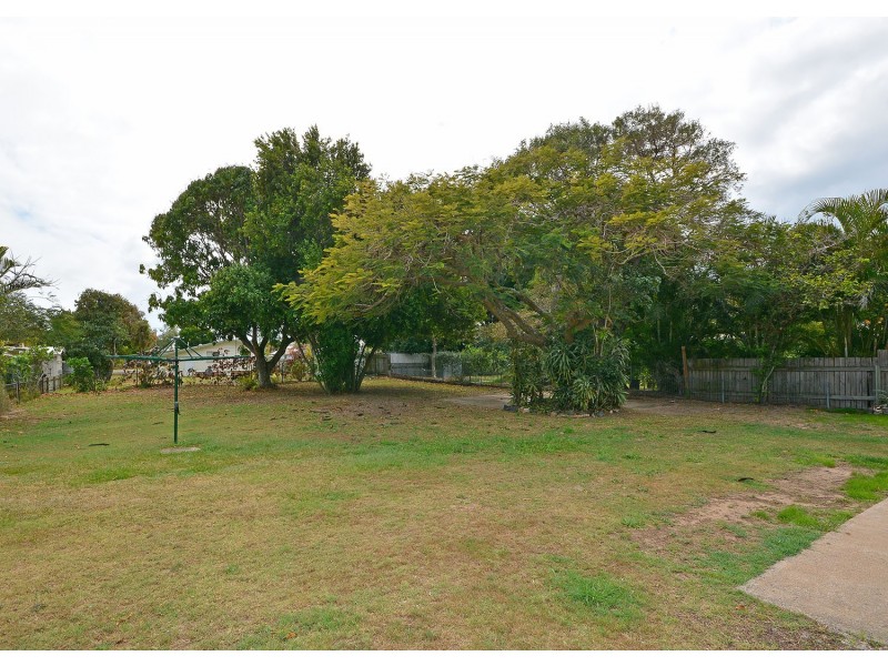 4 King Street, Urangan QLD 4655