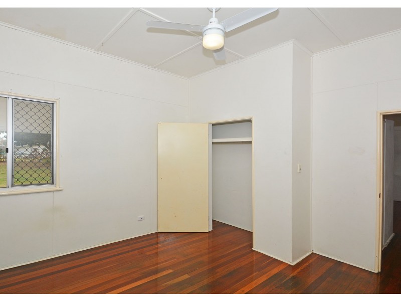 4 King Street, Urangan QLD 4655