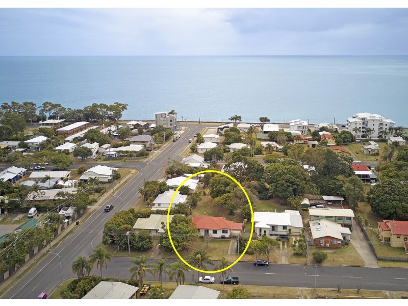 4 King Street, Urangan QLD 4655