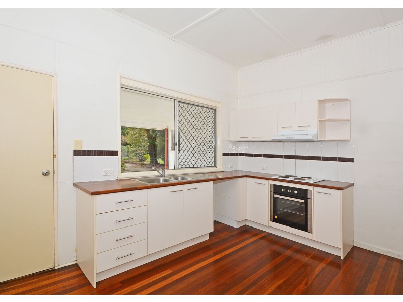 4 King Street, Urangan QLD 4655