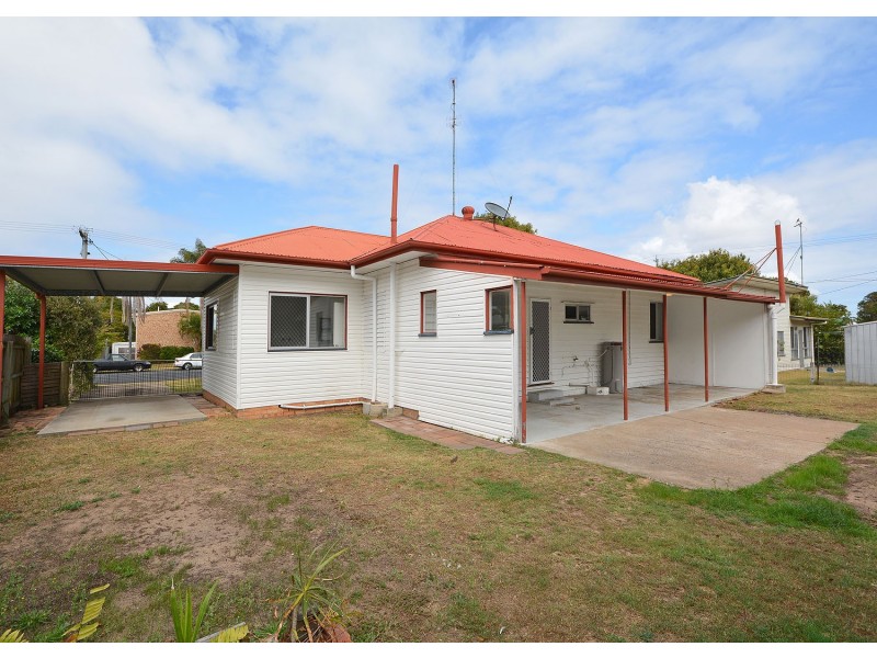 4 King Street, Urangan QLD 4655