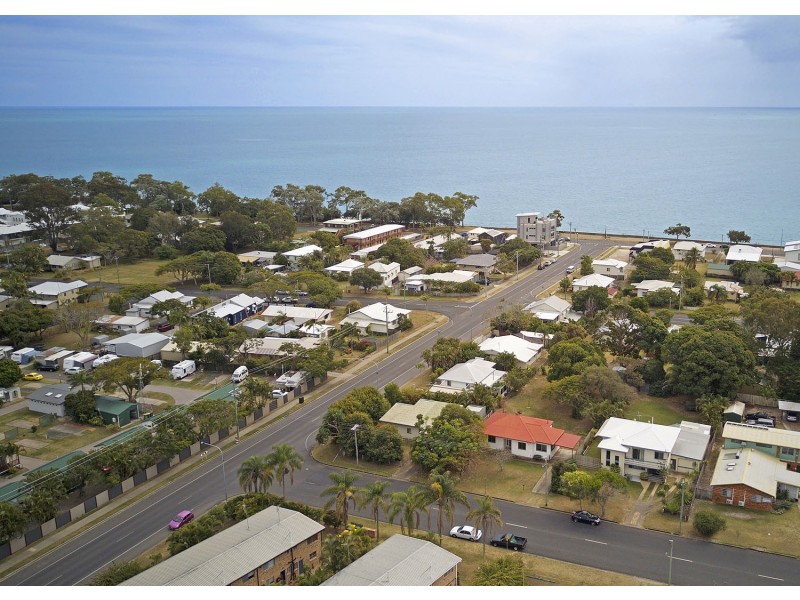 4 King Street, Urangan QLD 4655