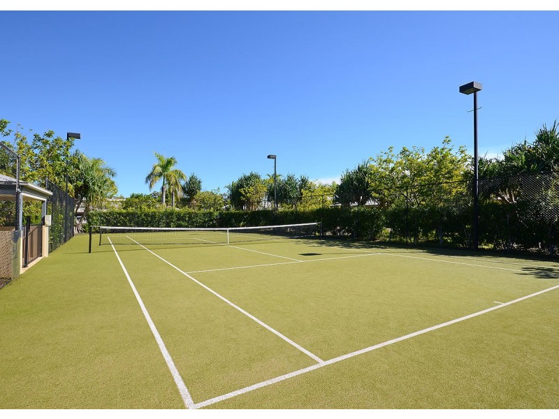 164/230 Pulgul Street, Urangan QLD 4655