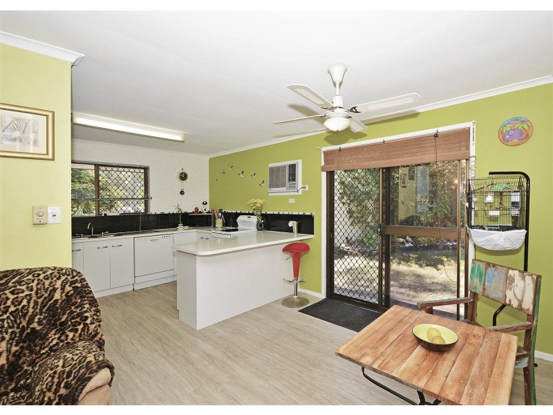9/415-417 Boat Harbour Drive, Torquay QLD 4655