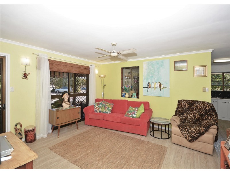 9/415-417 Boat Harbour Drive, Torquay QLD 4655