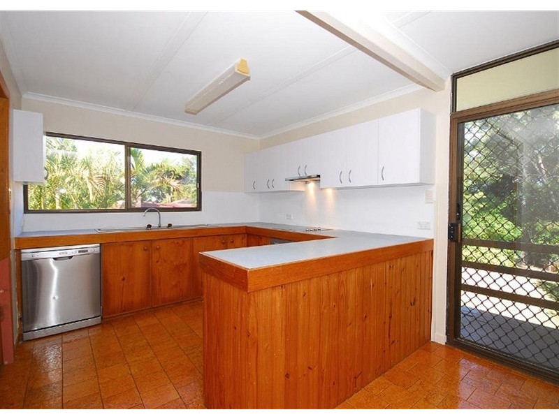 15 FLINDERS, Point Vernon QLD 4655