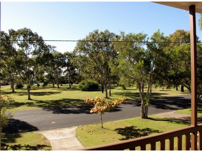 15 FLINDERS, Point Vernon QLD 4655