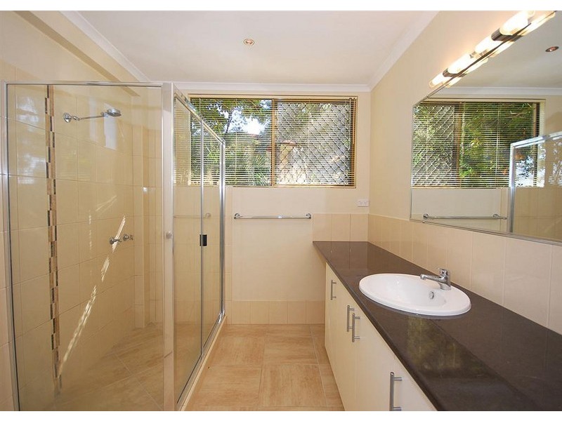 15 FLINDERS, Point Vernon QLD 4655