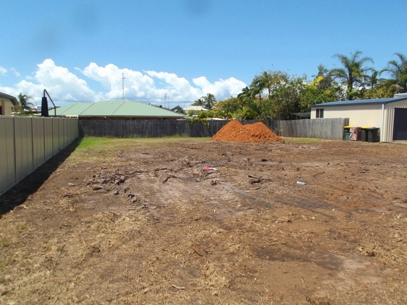 116 Limpus St, Urangan QLD 4655