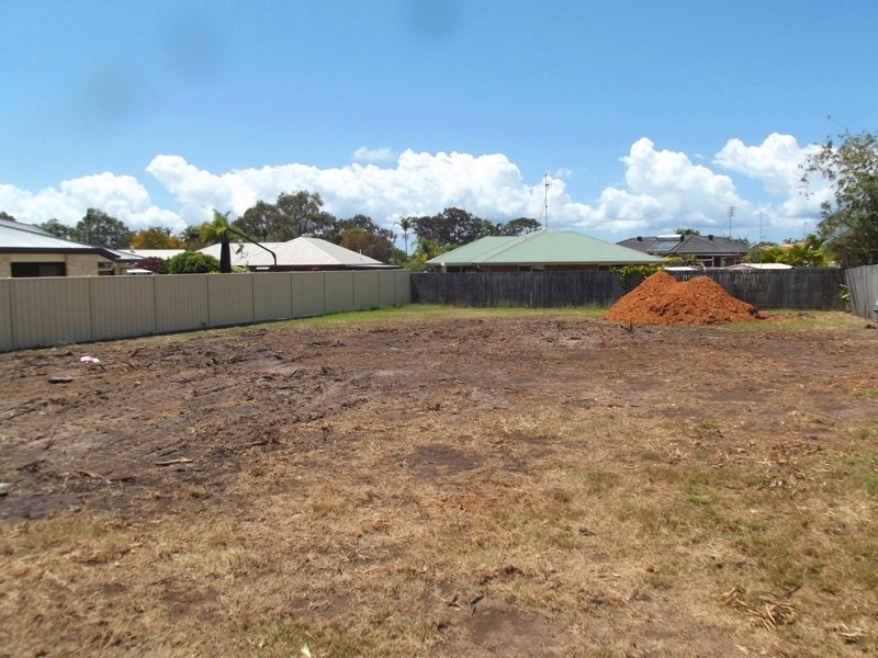 116 Limpus St, Urangan QLD 4655