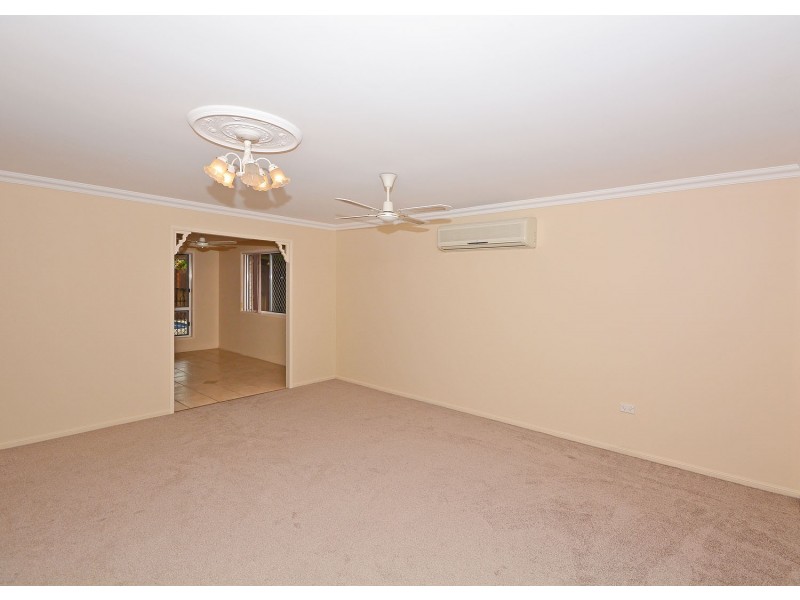 8 Durham Court, Kawungan QLD 4655