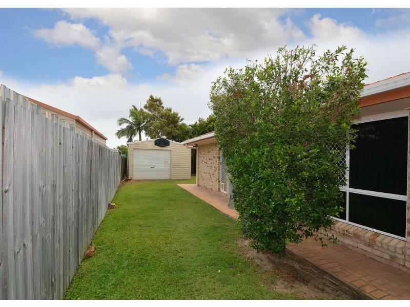 8 Durham Court, Kawungan QLD 4655