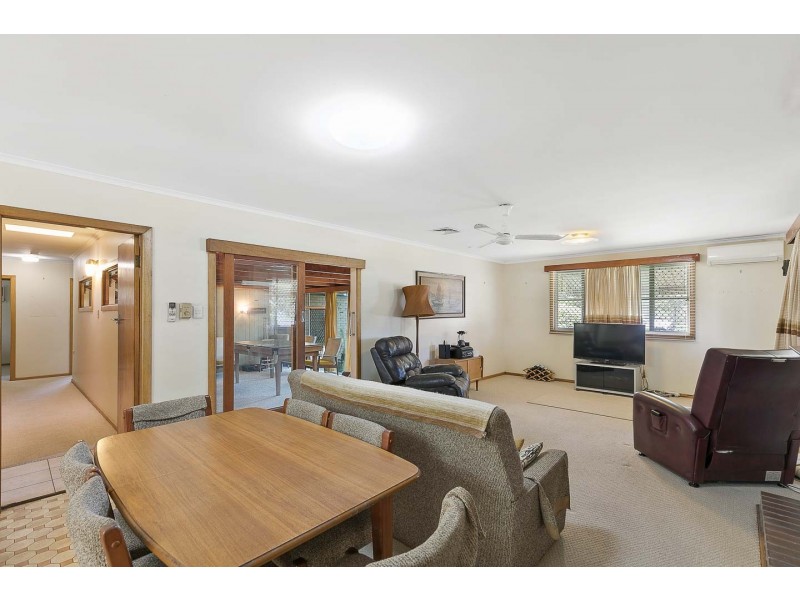 114 Long, Point Vernon QLD 4655
