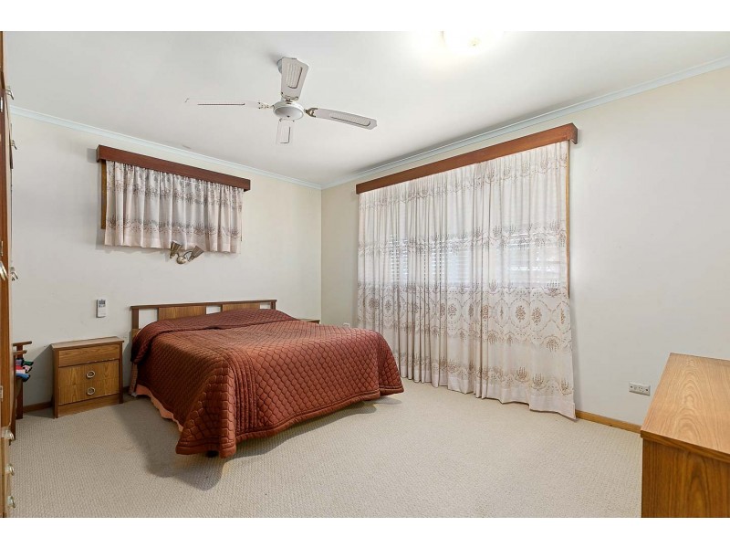114 Long, Point Vernon QLD 4655