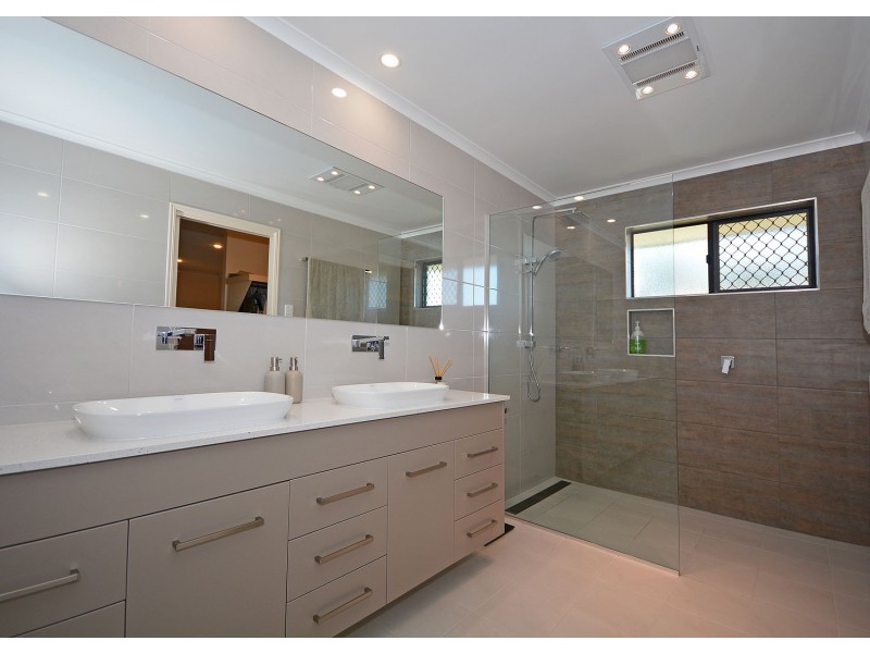 6 Bryan Court, Burrum Heads QLD 4659