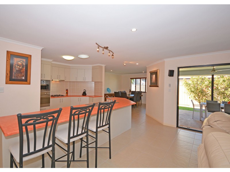 6 Bryan Court, Burrum Heads QLD 4659